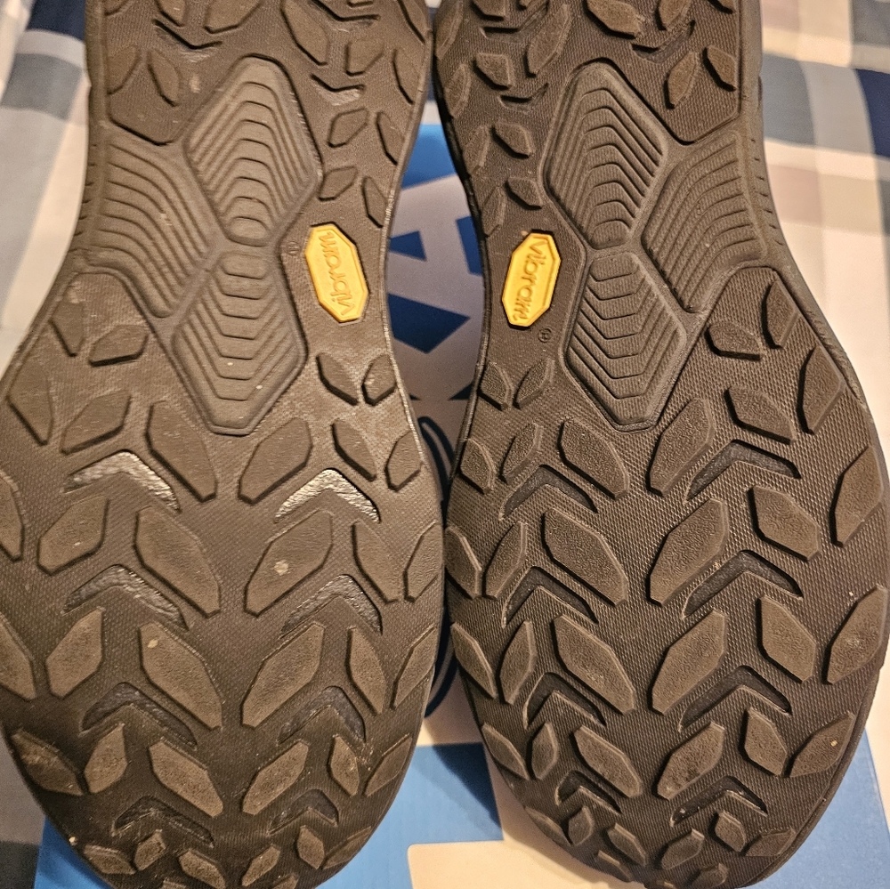 Hoka Transport View 2